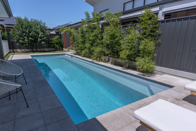 hampton-lap-pool-10m-silver-pearl-sparkle-galleryimage-6-1.jpg