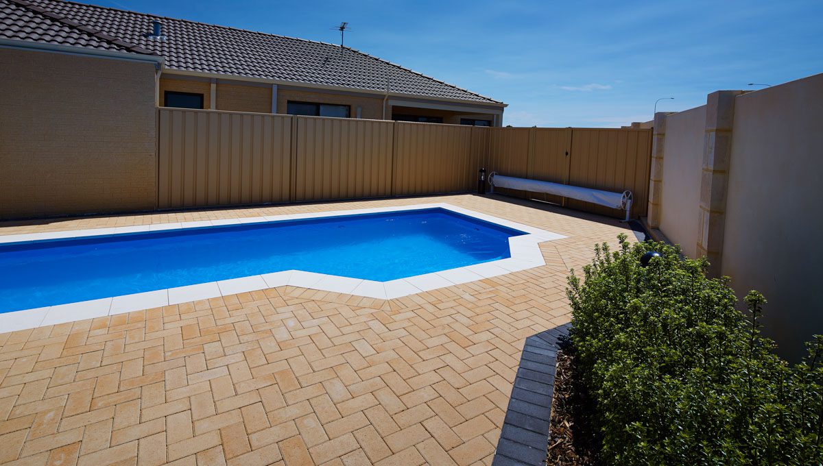 lap-pool-8.3m-3.5m-pacific-shimmer-canning-vale-galleryimage-8.jpg